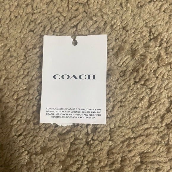 Coach purse that can also be a miniature backpack - Picture 9 of 11